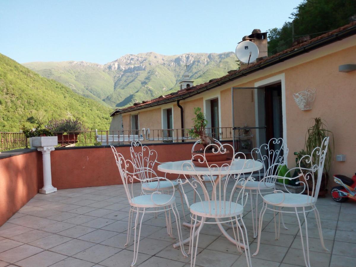 Lo Sporting Bed&Breakfast Nasino Экстерьер фото